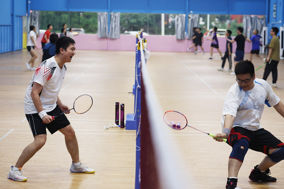 STAKE中国官方网站羽毛球俱乐部